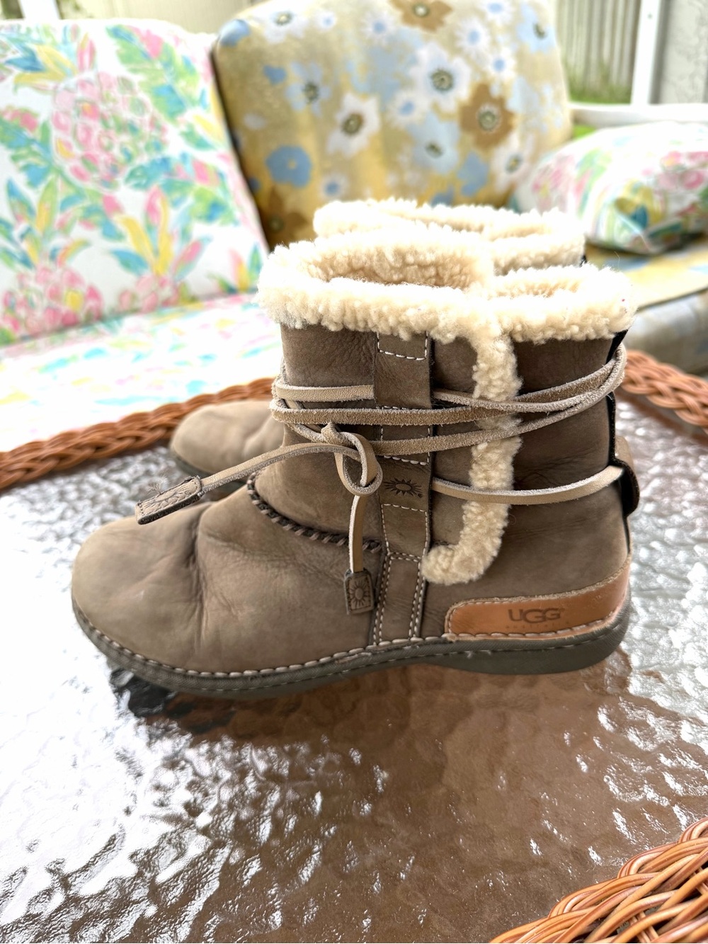 UGG Australia La Jolla 1617 Shearling Leather Boots 9 Brown